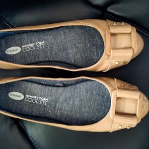 Dr. Scholl's memory foam cool fit patent leather flat. Very comfy! Size 7 M.